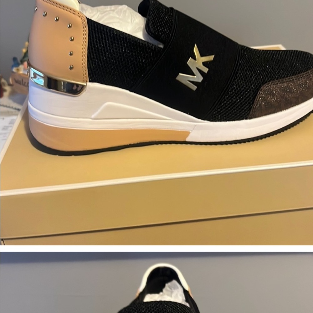 Michael Kors size 7